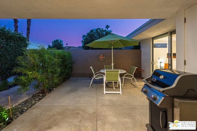 88 Desert Lakes Drive, Palm Springs, CA 92264