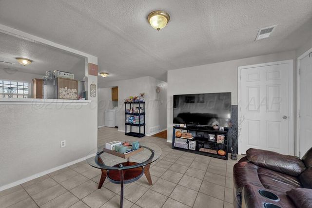 2714 OAK Drive, Amarillo, TX 79107