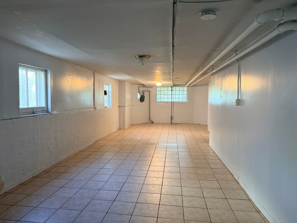 Image 13 of property listing at 4722 W Altgeld Street, Chicago, IL 60639