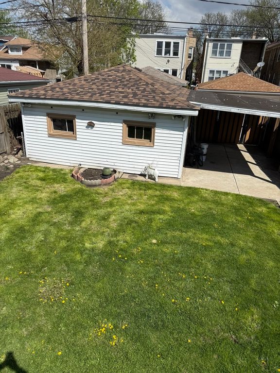 Image 15 of property listing at 4722 W Altgeld Street, Chicago, IL 60639