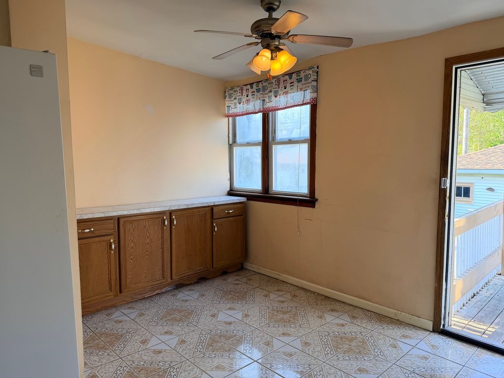 Image 8 of property listing at 4722 W Altgeld Street, Chicago, IL 60639