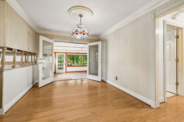 148 Maple St, Gordonsville, TN 38563