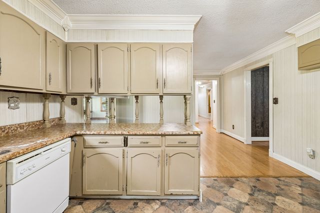 148 Maple St, Gordonsville, TN 38563