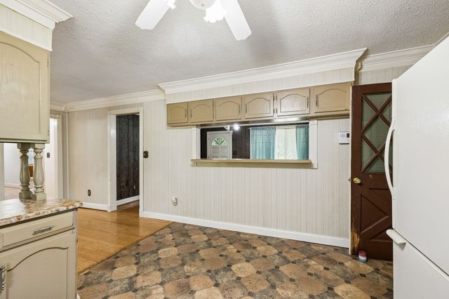 148 Maple St, Gordonsville, TN 38563
