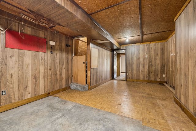 148 Maple St, Gordonsville, TN 38563