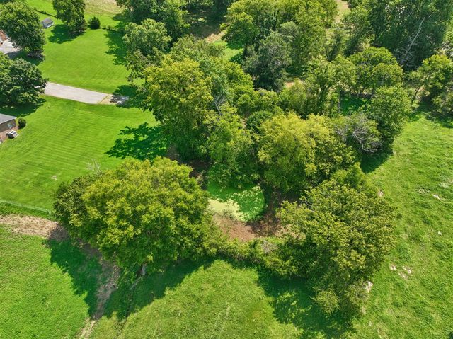 148 Maple St, Gordonsville, TN 38563