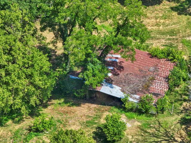 148 Maple St, Gordonsville, TN 38563