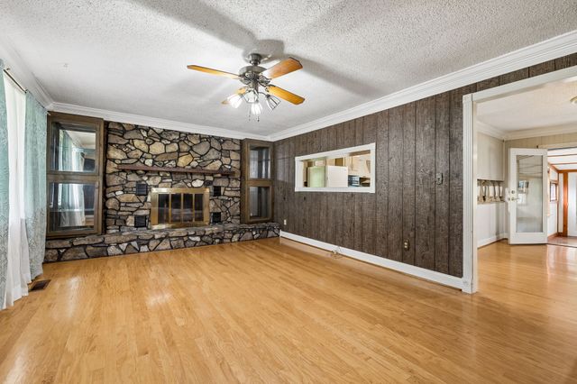 148 Maple St, Gordonsville, TN 38563