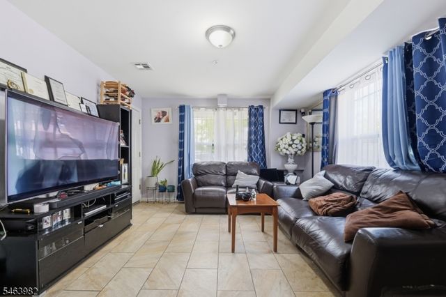 572 S 11Th St, Newark City, NJ 07103