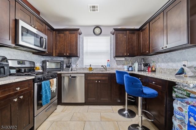 572 S 11Th St, Newark City, NJ 07103