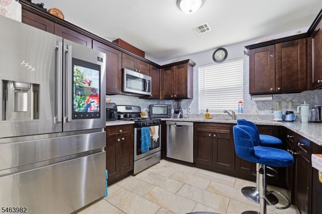 572 S 11Th St, Newark City, NJ 07103