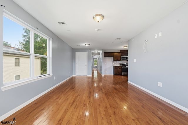 572 S 11Th St, Newark City, NJ 07103
