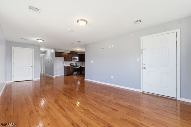 572 S 11Th St, Newark City, NJ 07103