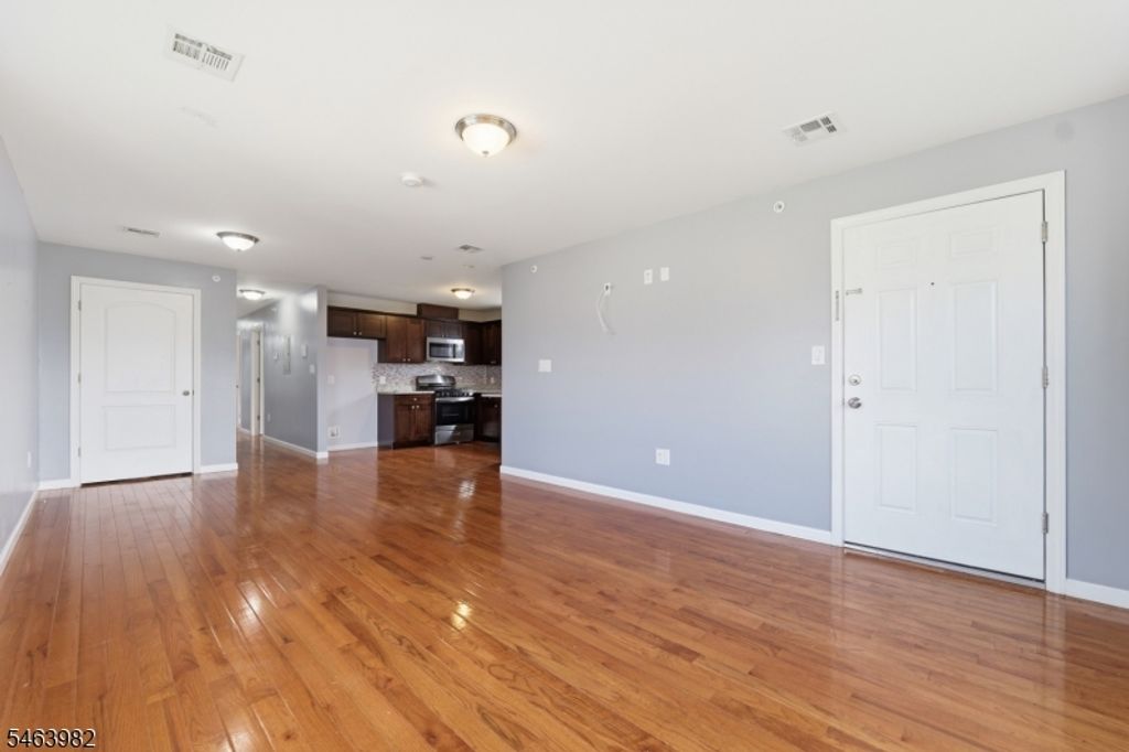 572 S 11Th St, Newark City, NJ 07103 — photo 4