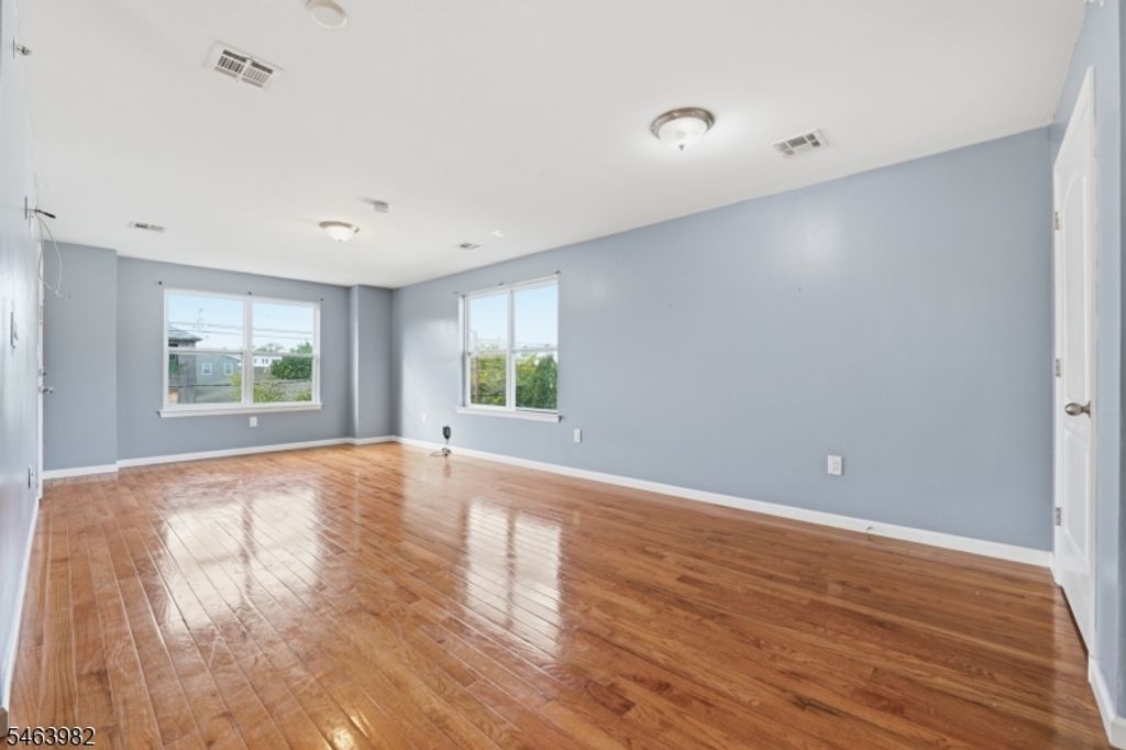 572 S 11Th St, Newark City, NJ 07103 — photo 5