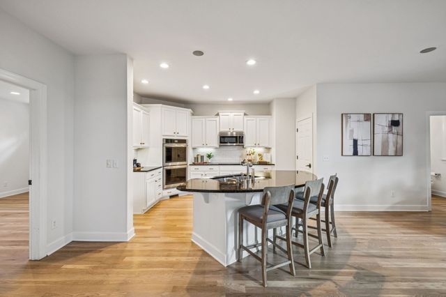 1113B Biltmore Dr, Nashville, TN 37204