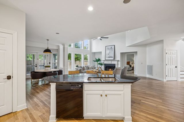 1113B Biltmore Dr, Nashville, TN 37204
