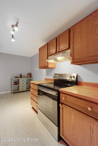 1002 Donard Park Ave, Louisville, KY 40218