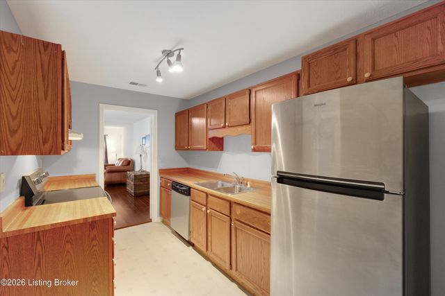 1002 Donard Park Ave, Louisville, KY 40218