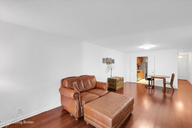 1002 Donard Park Ave, Louisville, KY 40218