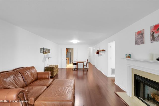 1002 Donard Park Ave, Louisville, KY 40218