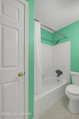 1002 Donard Park Ave, Louisville, KY 40218