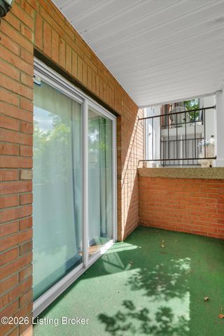 1002 Donard Park Ave, Louisville, KY 40218