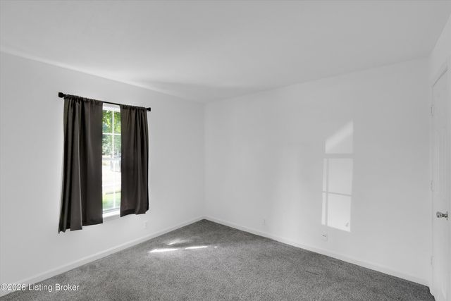 1002 Donard Park Ave, Louisville, KY 40218
