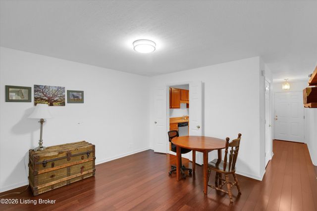 1002 Donard Park Ave, Louisville, KY 40218