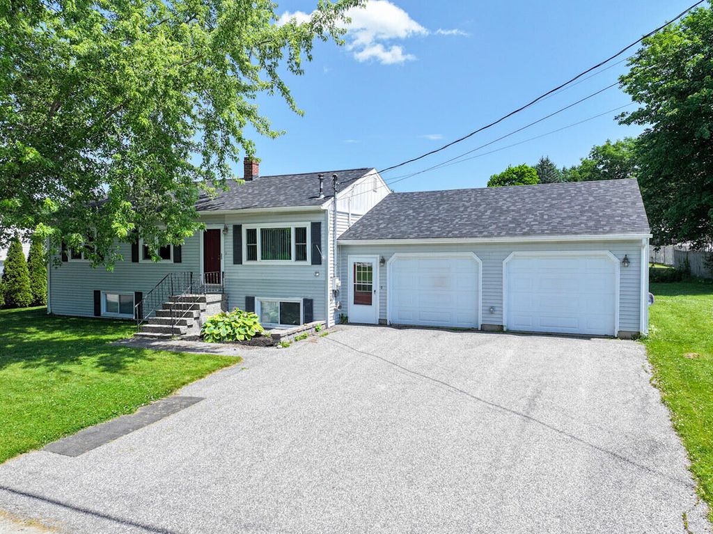 15 Kevin Street, Lewiston, ME 04240 — photo 2