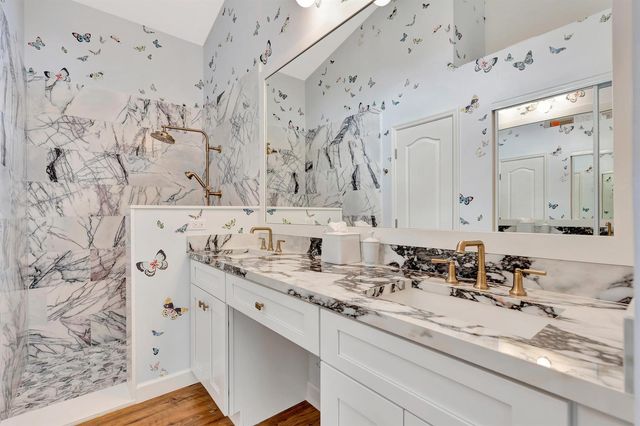 28 Admirals Court, Palm Beach Gardens, FL 33418