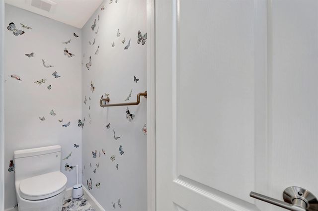 28 Admirals Court, Palm Beach Gardens, FL 33418