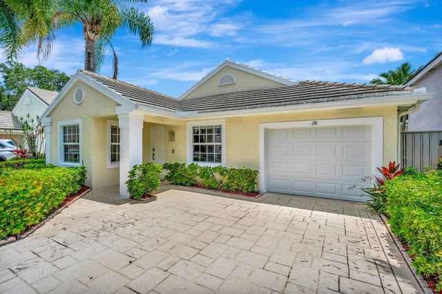 28 Admirals Court, Palm Beach Gardens, FL 33418