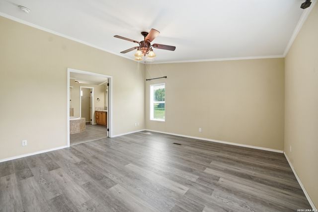 672 CUTTERS TRL, Pipe Creek, TX 78063