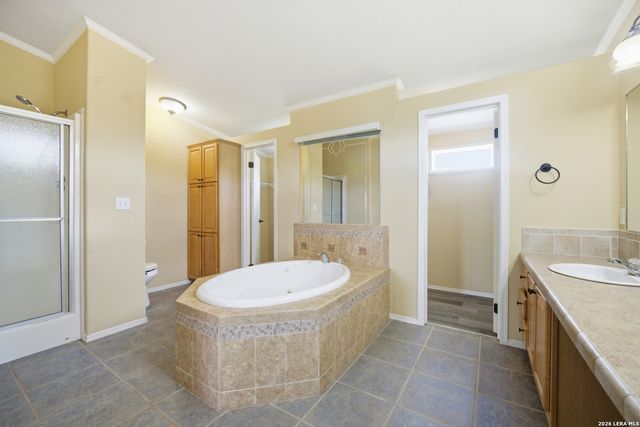 672 CUTTERS TRL, Pipe Creek, TX 78063
