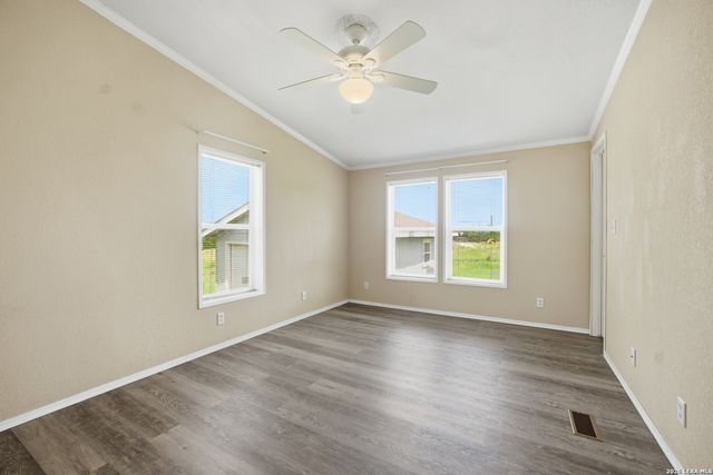 672 CUTTERS TRL, Pipe Creek, TX 78063