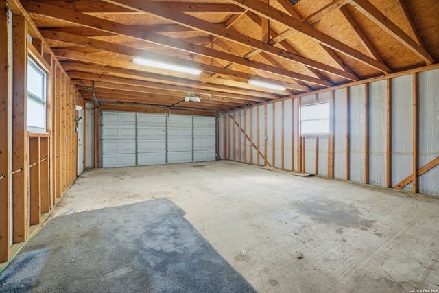 672 CUTTERS TRL, Pipe Creek, TX 78063