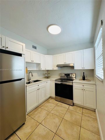 3370 Frow Ave, Miami, FL 33133