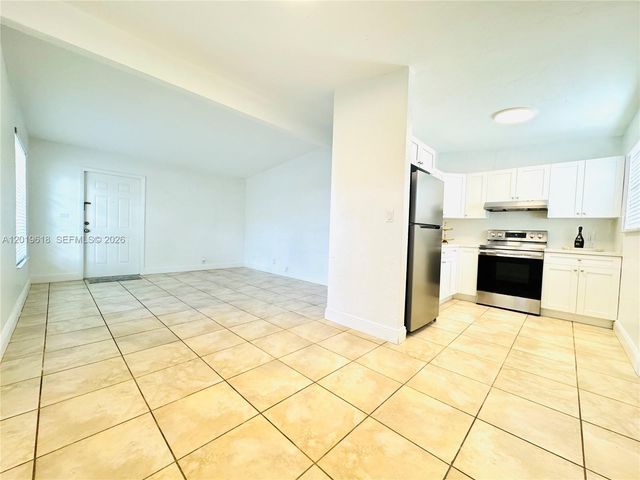 3370 Frow Ave, Miami, FL 33133