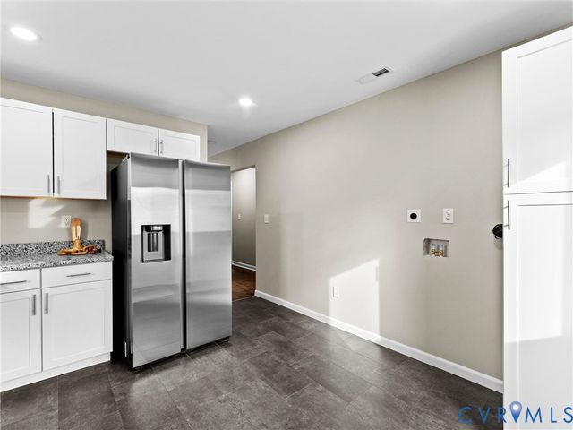 324 St Luke St, Petersburg, VA 23803