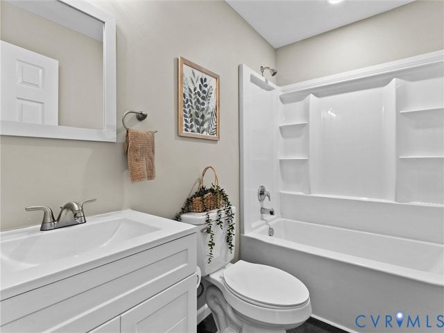 324 St Luke St, Petersburg, VA 23803