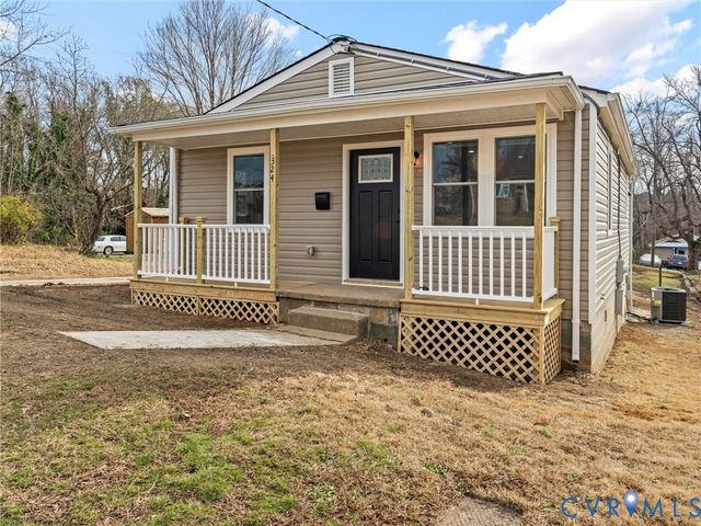 324 St Luke St, Petersburg, VA 23803