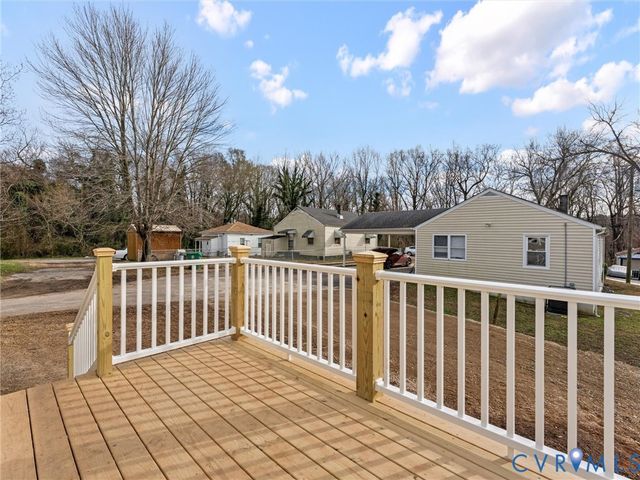 324 St Luke St, Petersburg, VA 23803