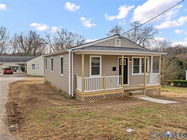 324 St Luke St, Petersburg, VA 23803