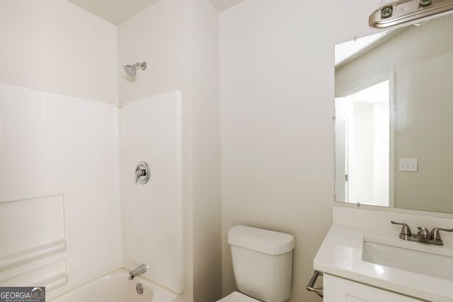 10057 Tara Glynn Drive, Hampton, GA 30228