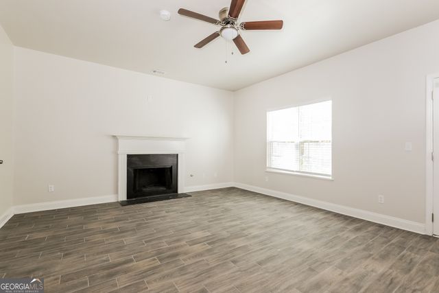 10057 Tara Glynn Drive, Hampton, GA 30228