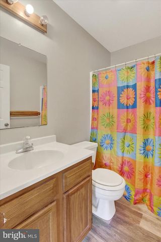 3152 GLEN HOLLOW DR, Dover, PA 17315