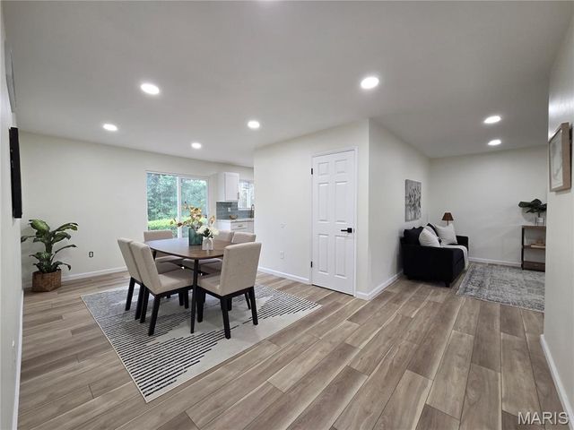 12902 Vista Ridge Lane, St Louis, MO 63138