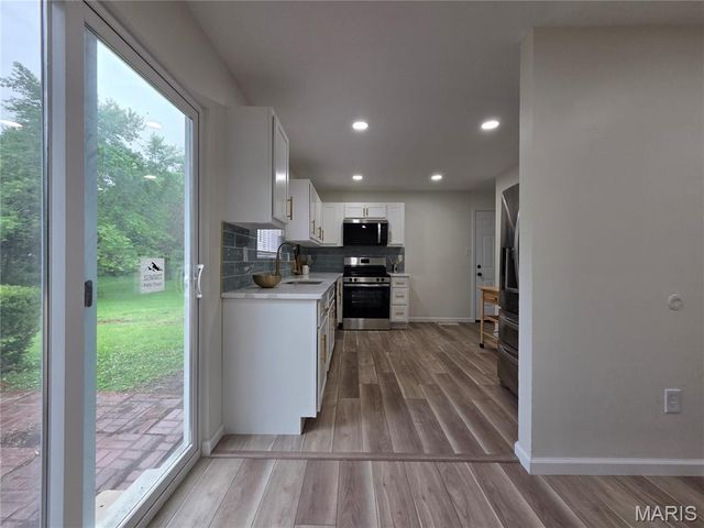 12902 Vista Ridge Lane, St Louis, MO 63138