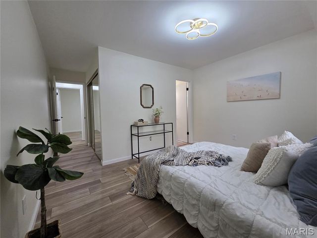 12902 Vista Ridge Lane, St Louis, MO 63138